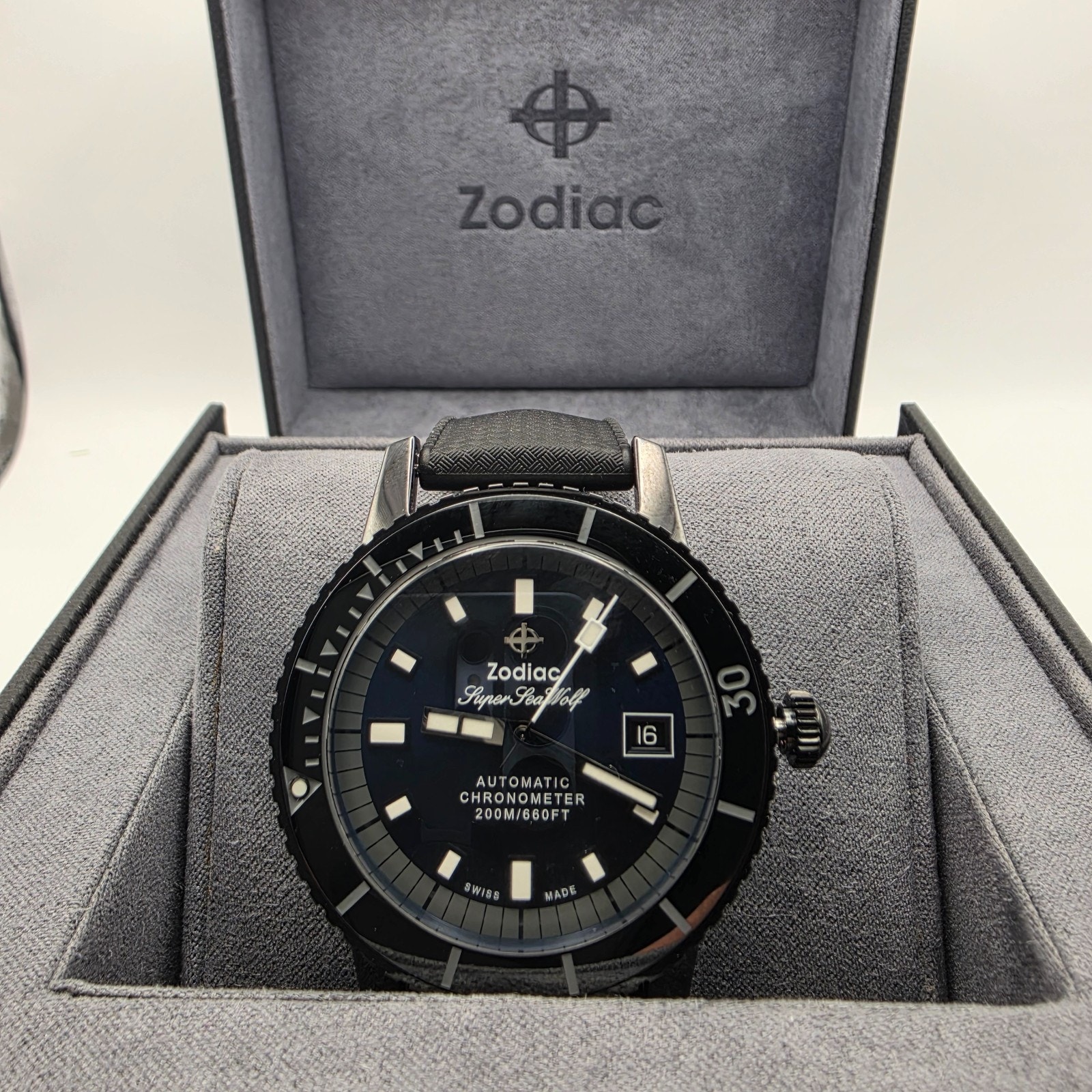 Zodiac Super Sea Wolf Zo9595 200m Automatic Diver Black Dial Mens Watch Steel
